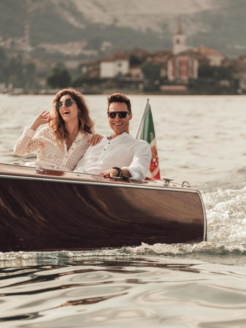 Elegância na Água – Um Cruzeiro de 2 Horas a Bordo do Icônico Riva Super Florida