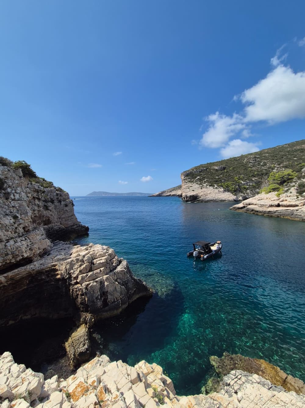 Cueva Azul y Escape a 5 Islas: 10 Horas de Belleza