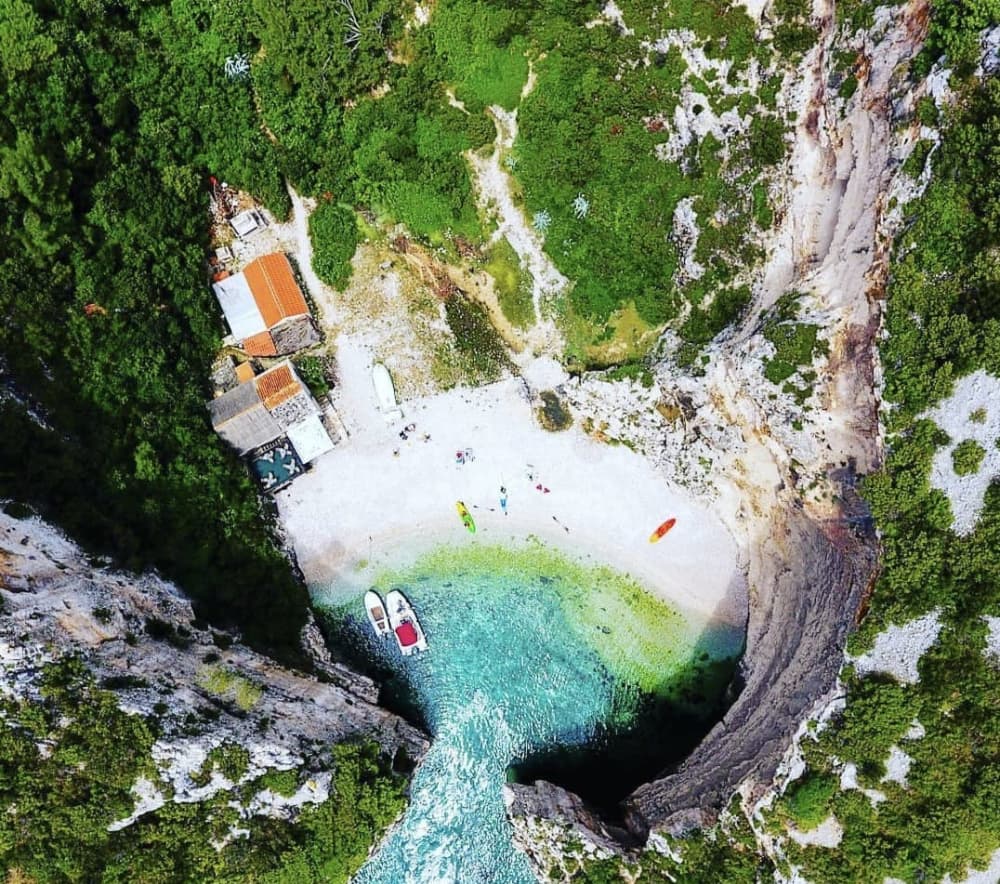 Cueva Azul y Escape a 5 Islas: 10 Horas de Belleza