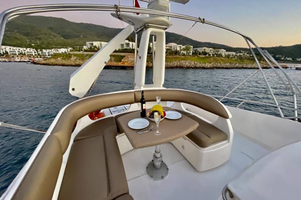 La mejor experiencia de natación y relajación en yate de Bodrum