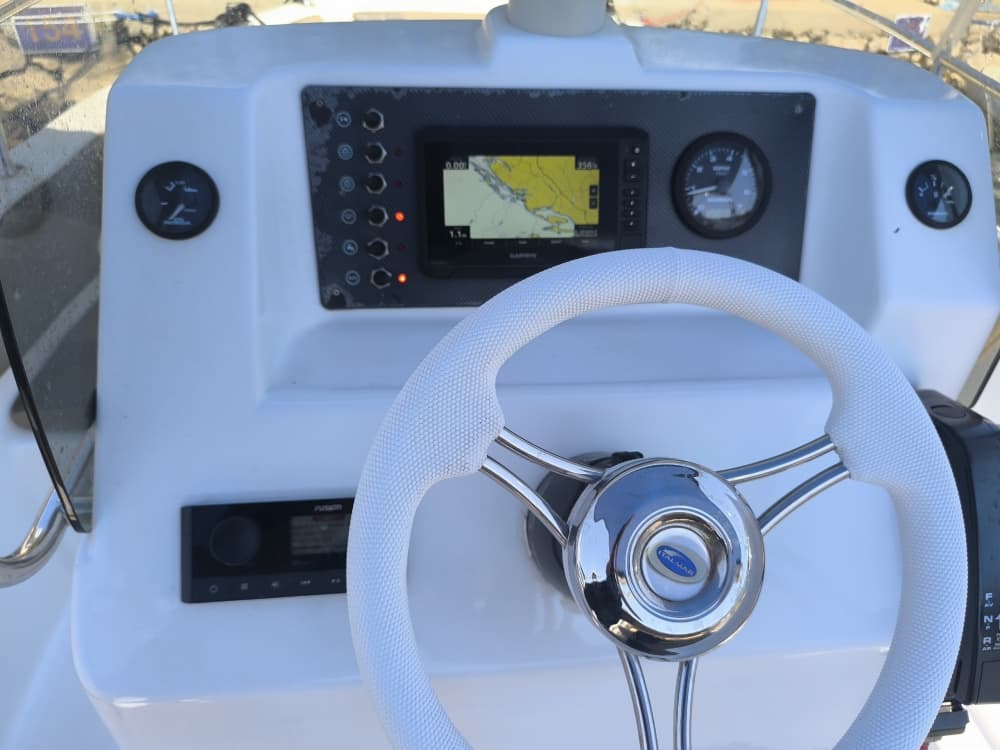 Découverte de Šibenik en demi-journée : votre courte escapade en bateau à moteur
