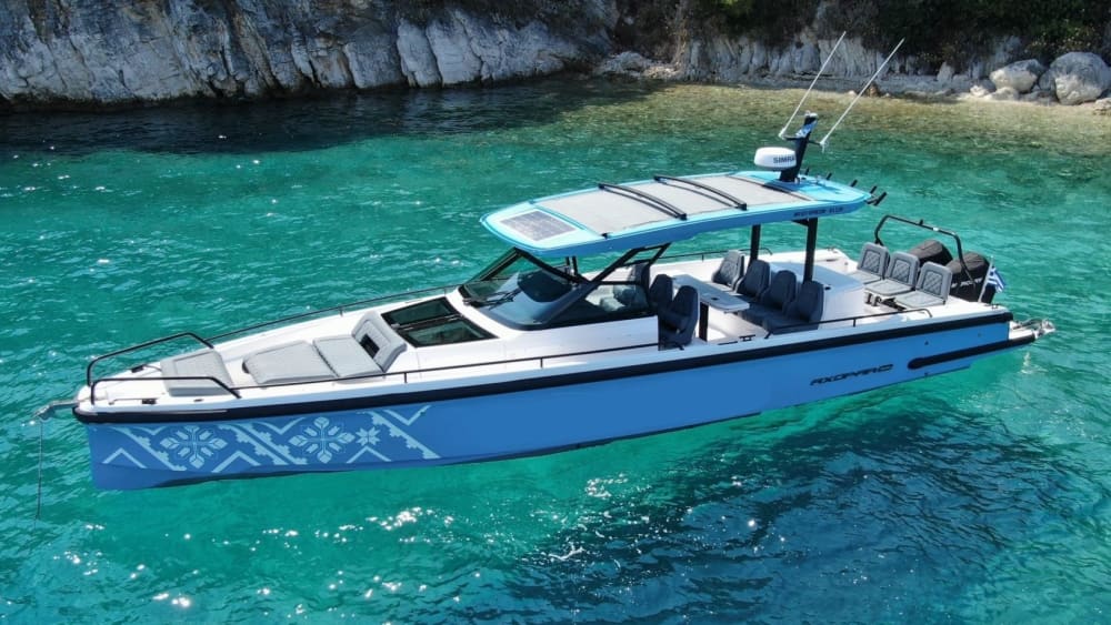 Private boat trip around Lefkada on a motorboat
