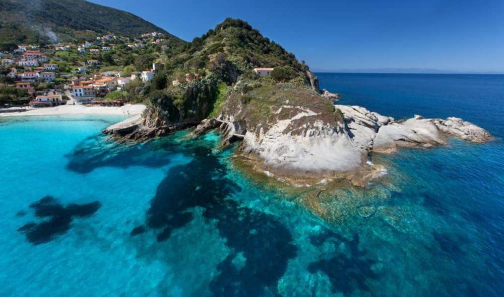 ELBA CRYSTAL TOUR – “WHITE WATERS & SECRET COVES”