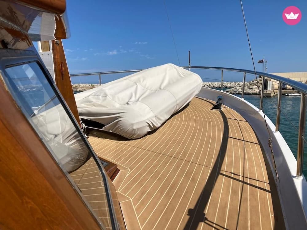 Golden Hour Escape – Küstenkreuzfahrt mit Getränken und Aussicht