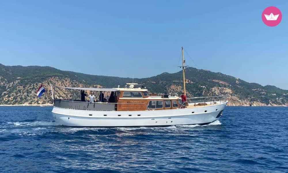 Golden Hour Escape – Küstenkreuzfahrt mit Getränken und Aussicht