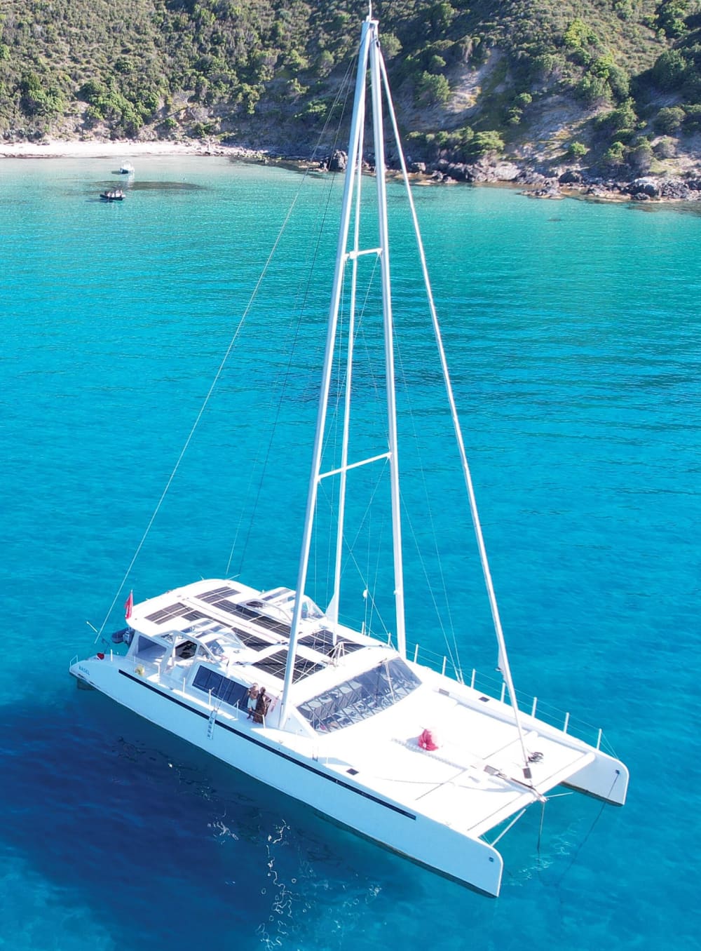 Escursione in barca di un'intera giornata a L'Île-Rousse e alle calette selvagge della Corsica.