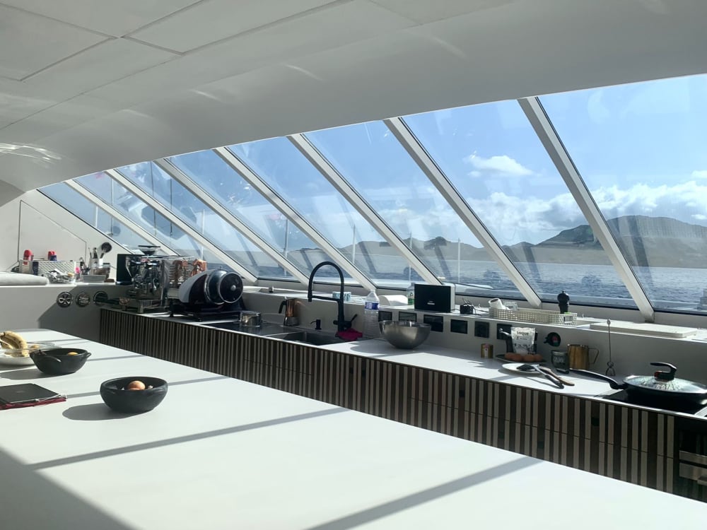 Escursione in barca di un'intera giornata a L'Île-Rousse e alle calette selvagge della Corsica.