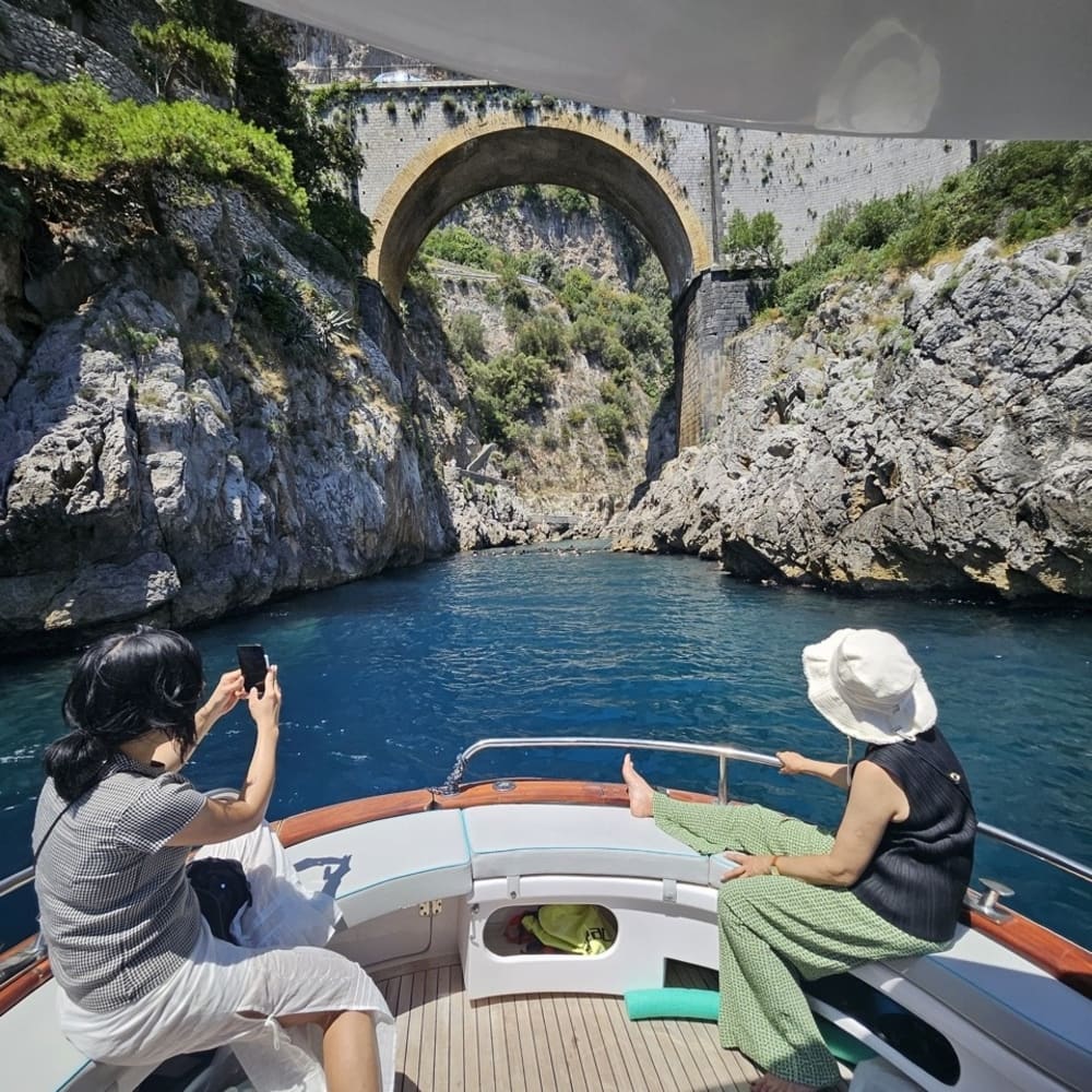 En dag i Piano di Sorrento på en motorbåt