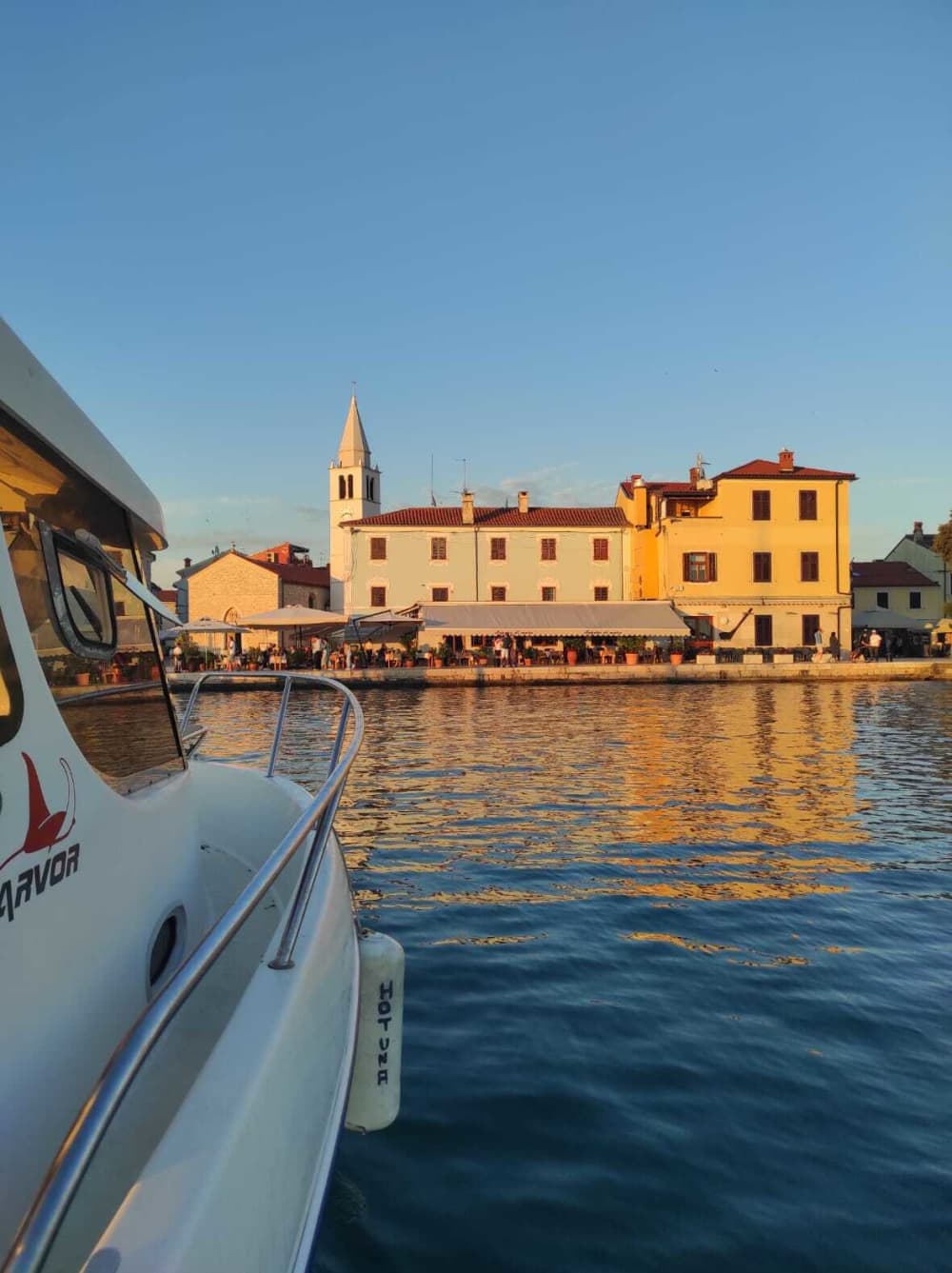 Discover Fažana: A full day of sun on a motorboat