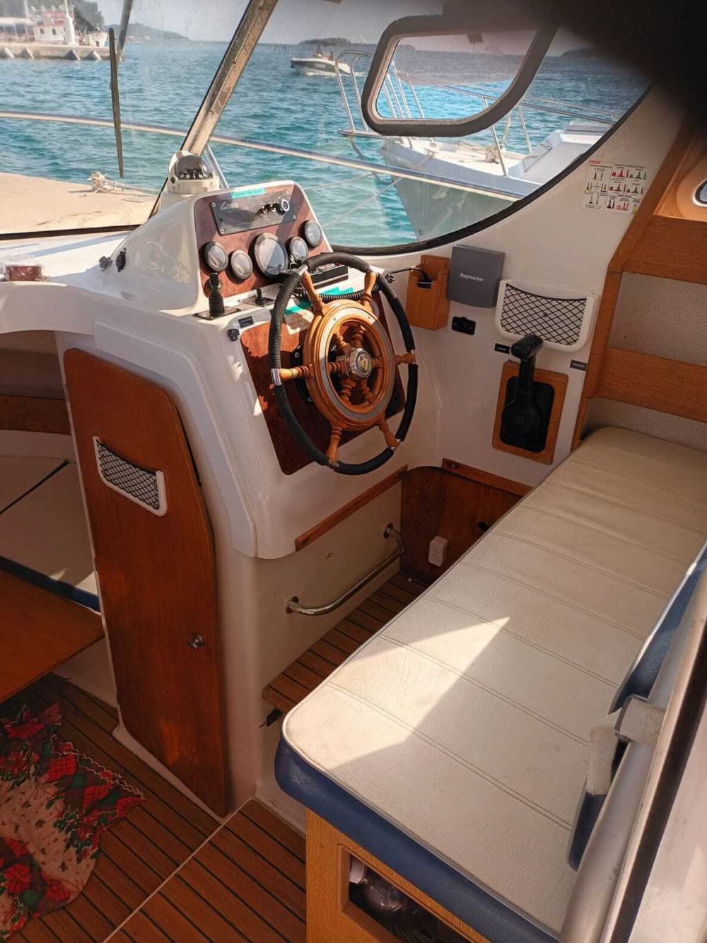 Discover Fažana: A full day of sun on a motorboat