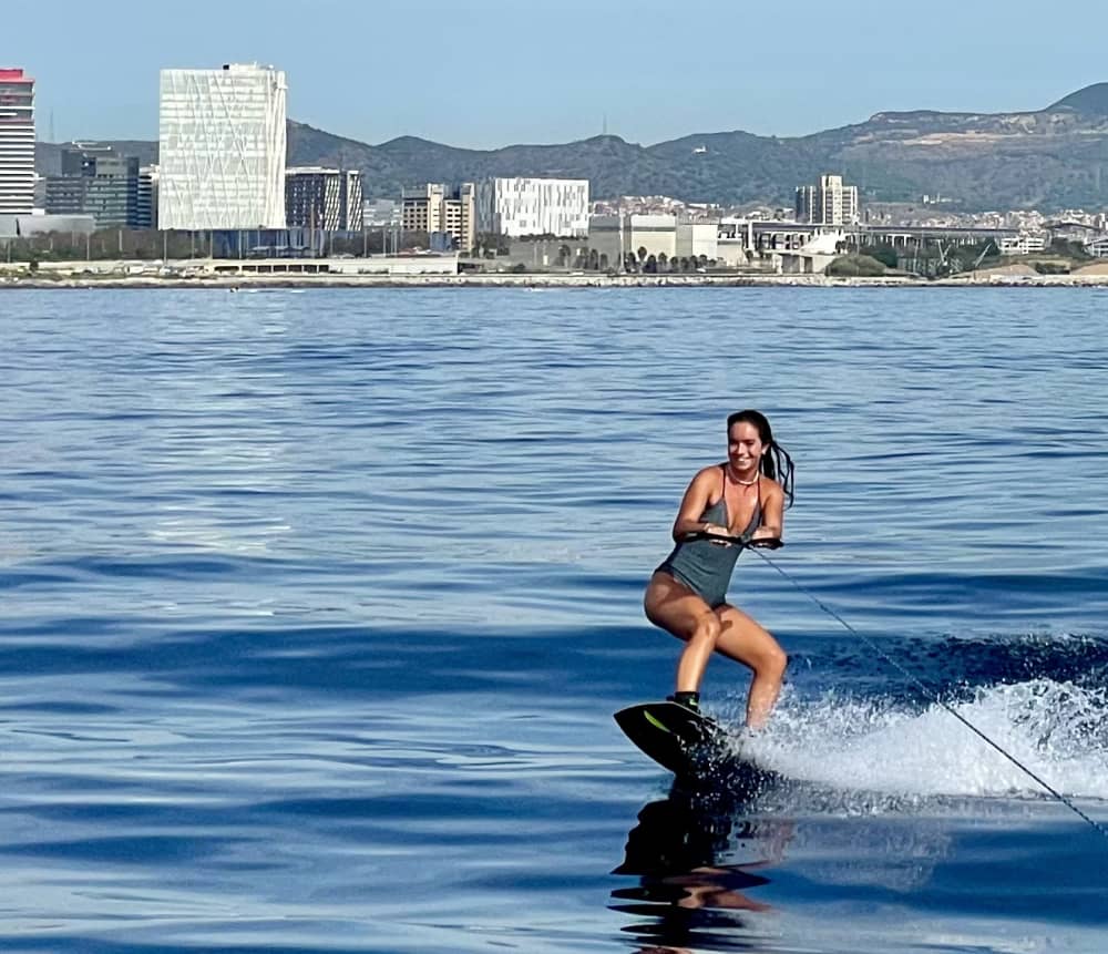 Viaggio Express 2 ore: senti la velocità e scopri la magia della costa di Barcellona
