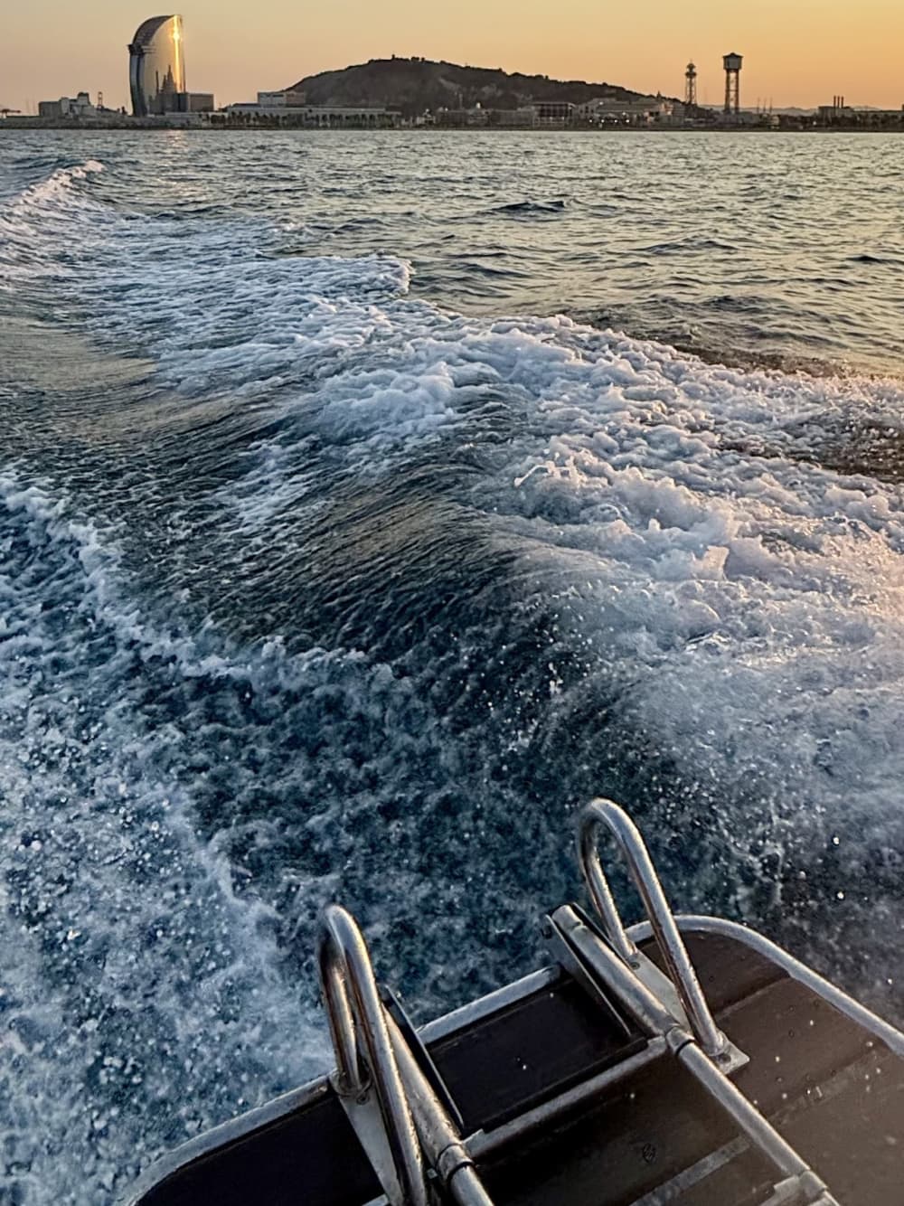 🏄‍♀️ Esperienza Wake & Ski: 2 ore di puro divertimento con attrezzatura di alta qualità