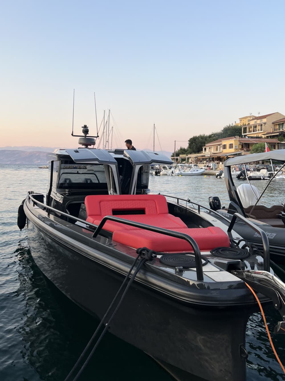 Profitez du soleil lors d'une excursion en bateau de 8 heures à Corfou