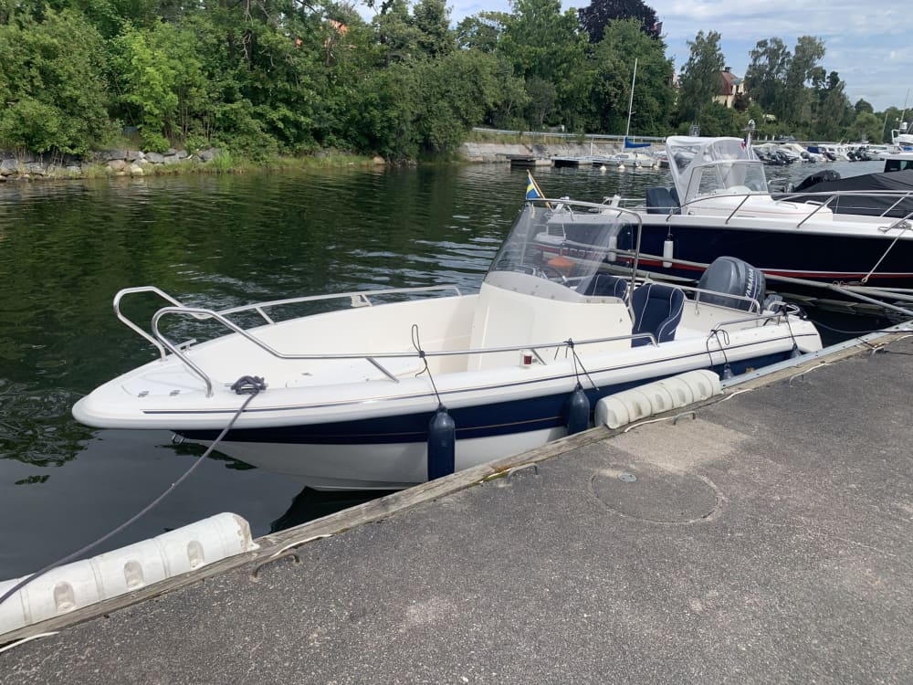 3 horas para descobrir Estocolmo em uma lancha.