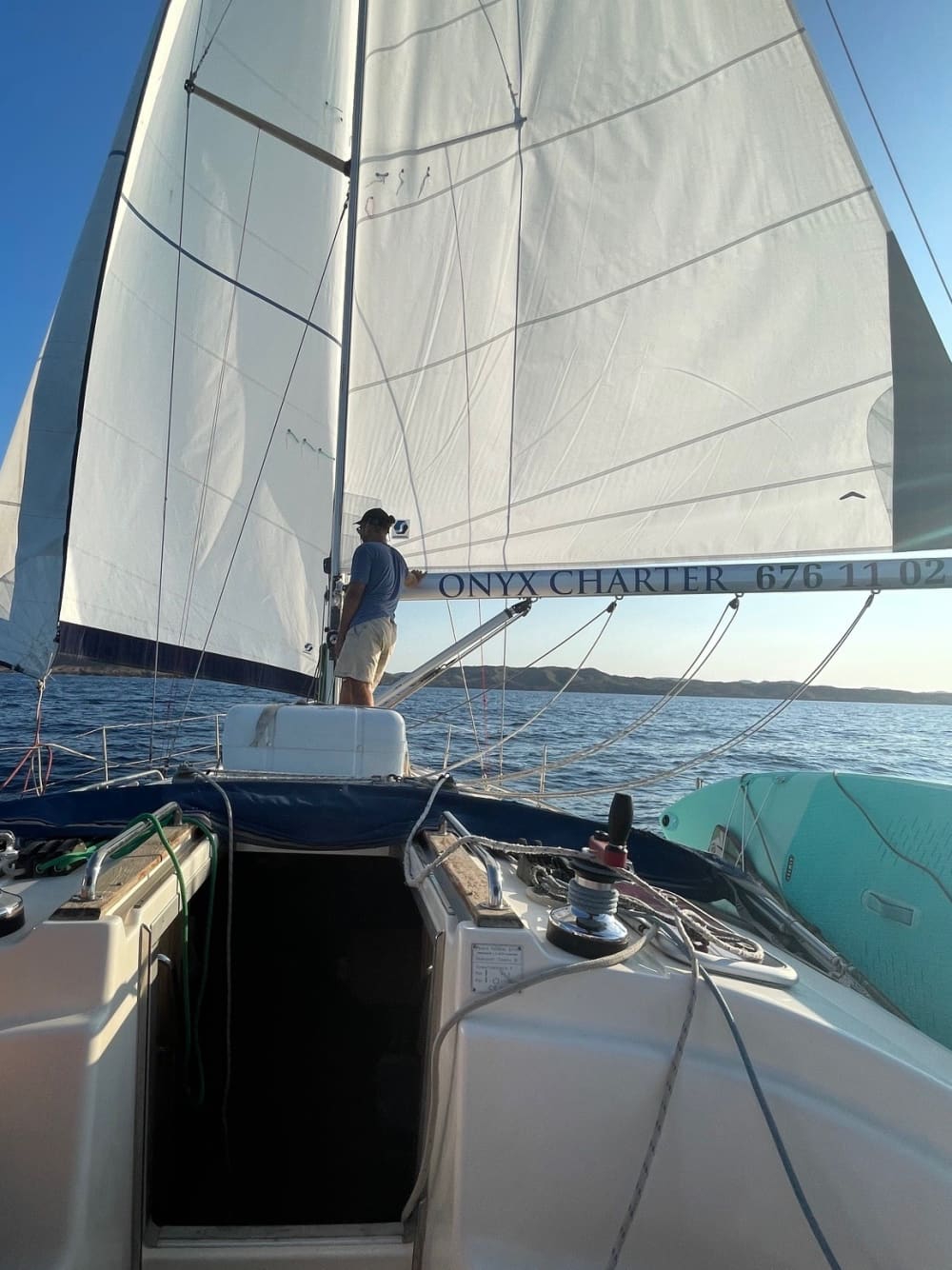 Escursione in barca a vela di un'intera giornata nella Roda de Berà.