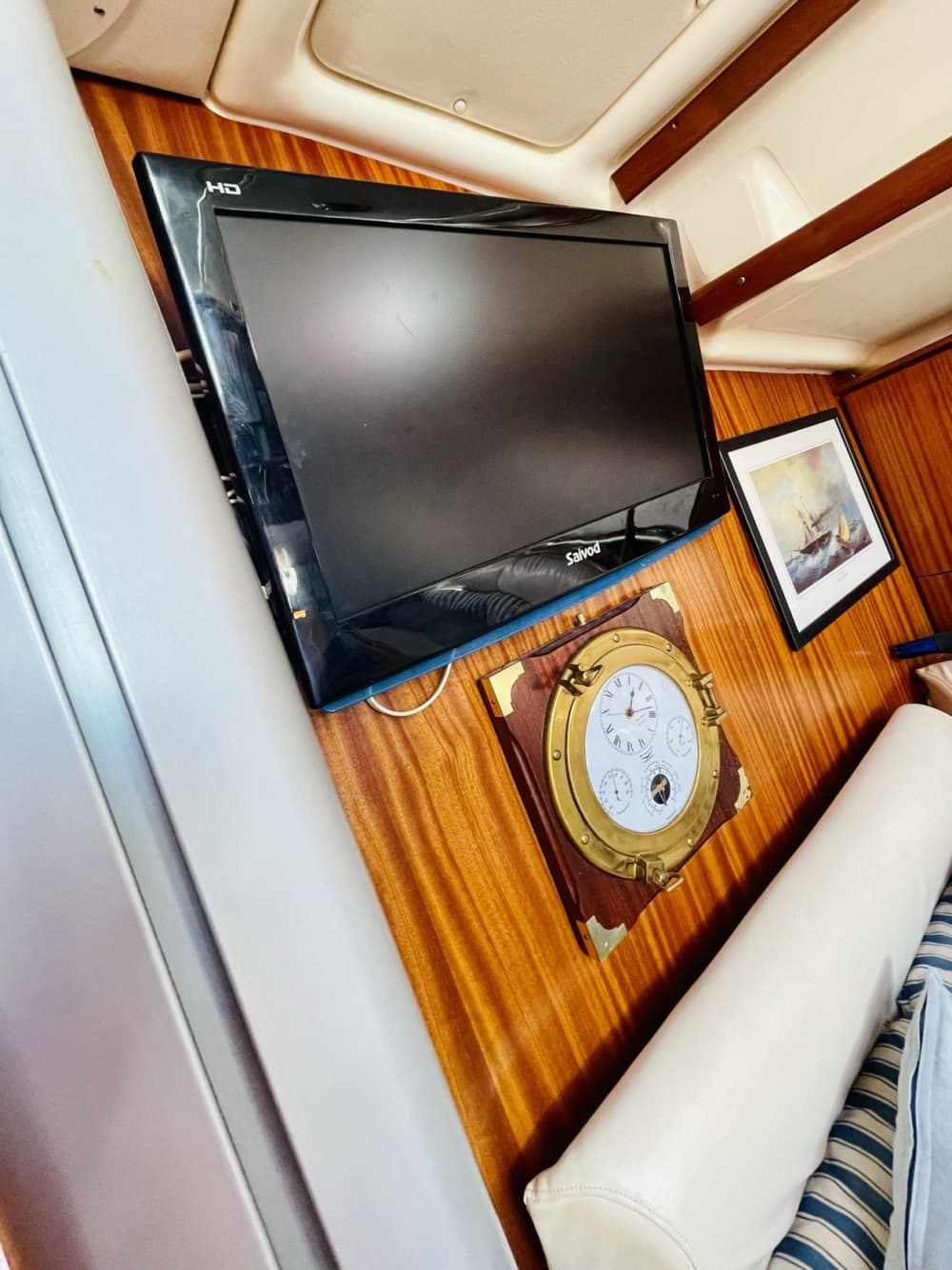 Verken Palau en geniet van een hele dag zeilen op een zeilboot.