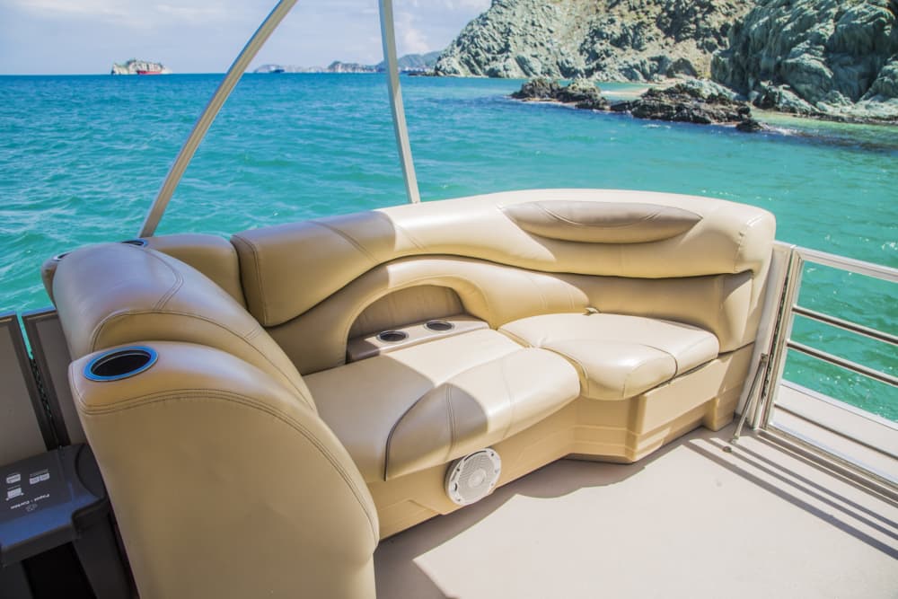 Scopri Santa Marta con un'escursione di un'intera giornata in motoscafo.