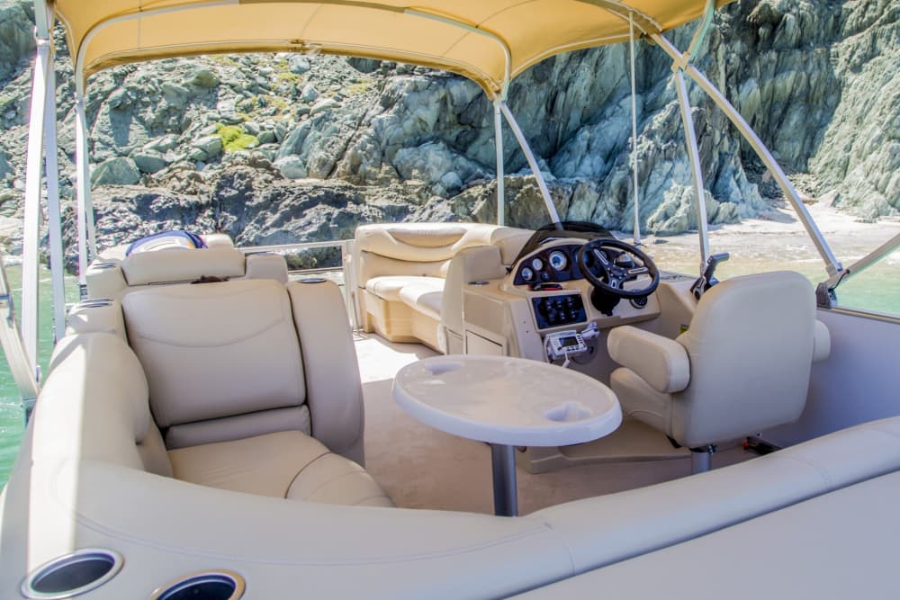 Scopri Santa Marta con un'escursione di un'intera giornata in motoscafo.