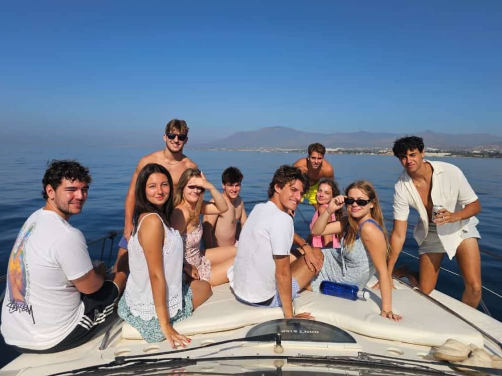 Escapada de medio día al mar: remo, snorkel y relax desde Puerto Banús