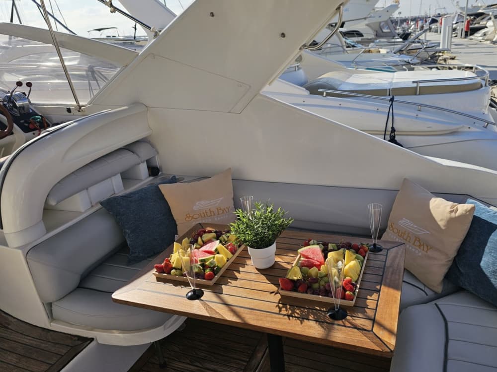 Escapada de medio día al mar: remo, snorkel y relax desde Puerto Banús