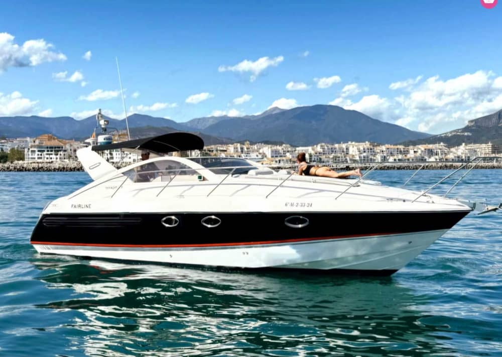 Escapada de medio día al mar: remo, snorkel y relax desde Puerto Banús