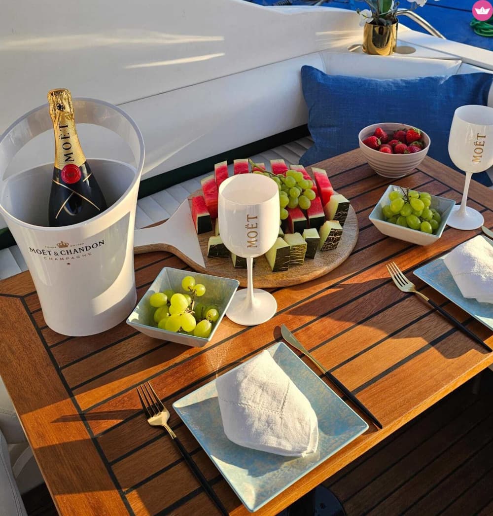 Escapada de medio día al mar: remo, snorkel y relax desde Puerto Banús