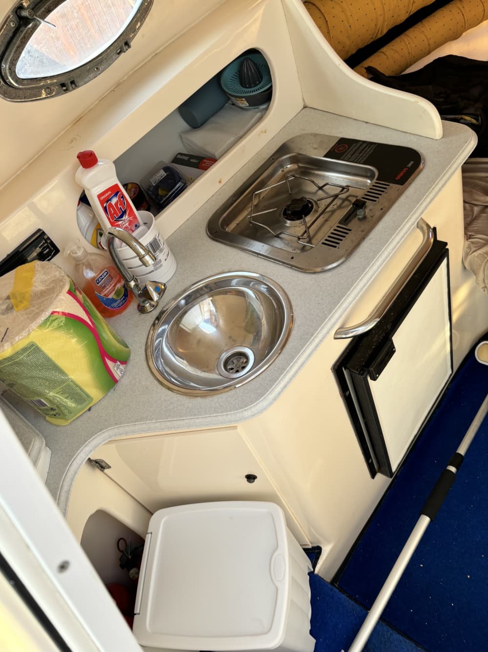 Discover Bar: En heldag i solsken på en motorbåt