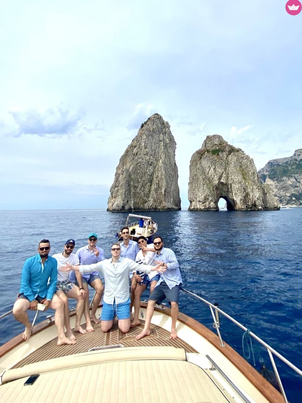 Capri-Sonnenuntergangsfahrt: Aperitif auf See (3 Stunden bei Sonnenuntergang)