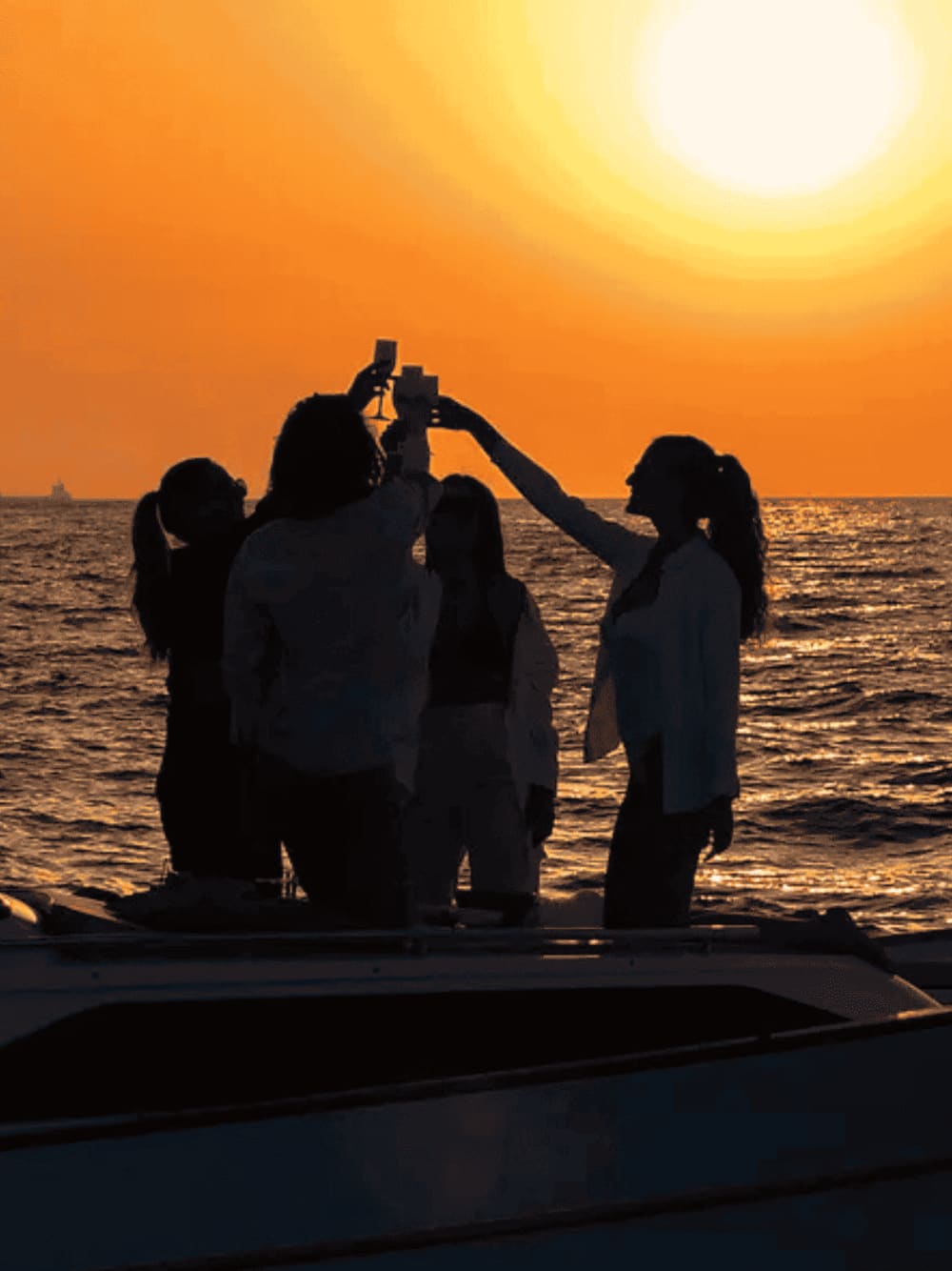 Capri Sunset Cruise: Aperitif at Sea 3 hours at sunset
