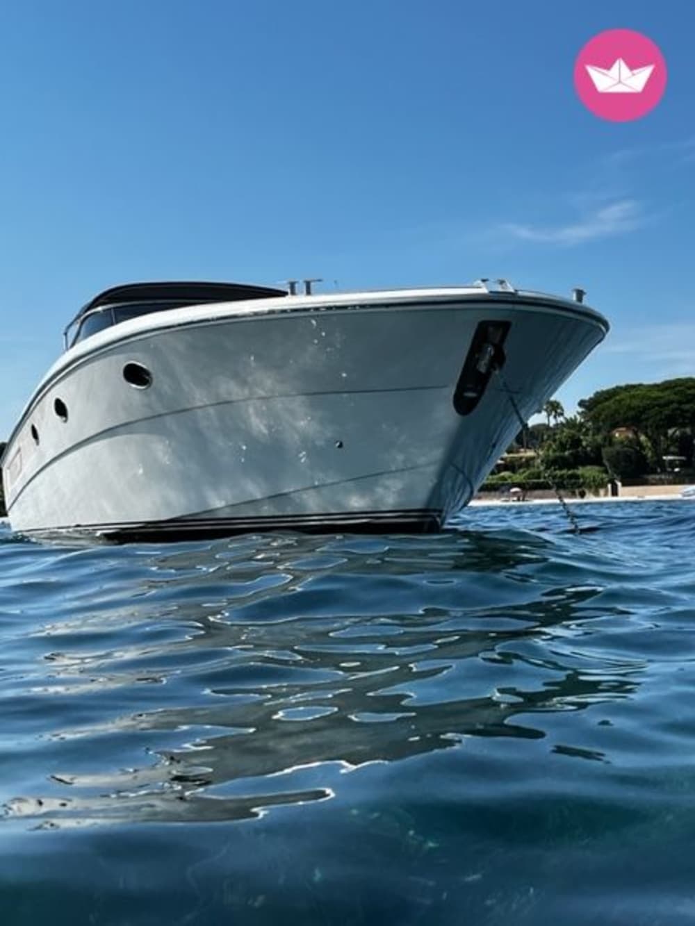 Croisière Luxe  – Îles de Lérins & Calanques de l’Estérel à bord d’un yacht Itama légendaire (7h)