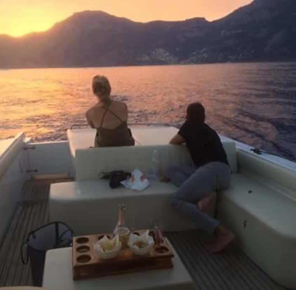 Tour privato in barca lungo la Costiera Amalfitana - Capri