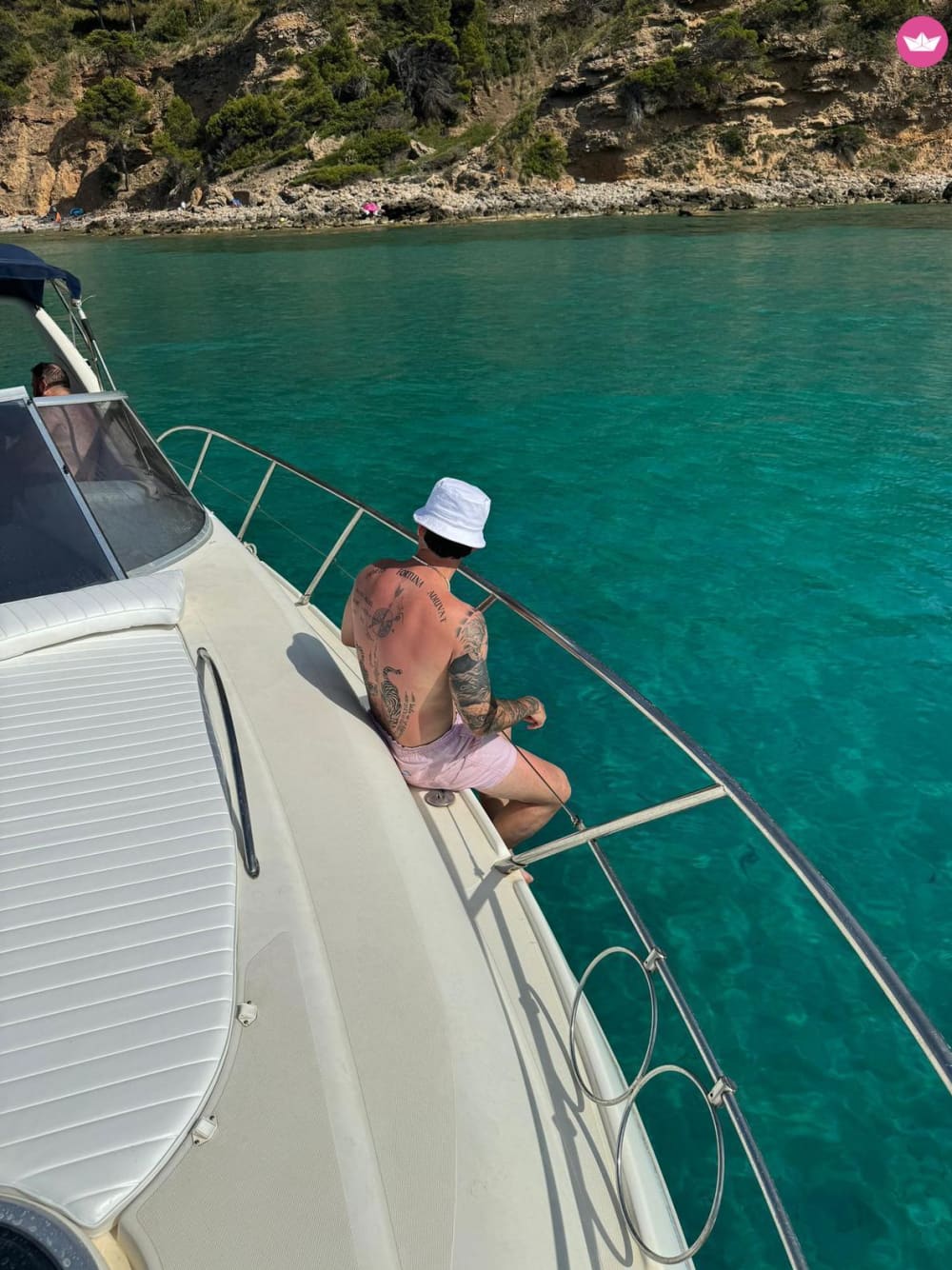 Vida mediterránea pausada: un día para relajarse, nadar y desconectar.