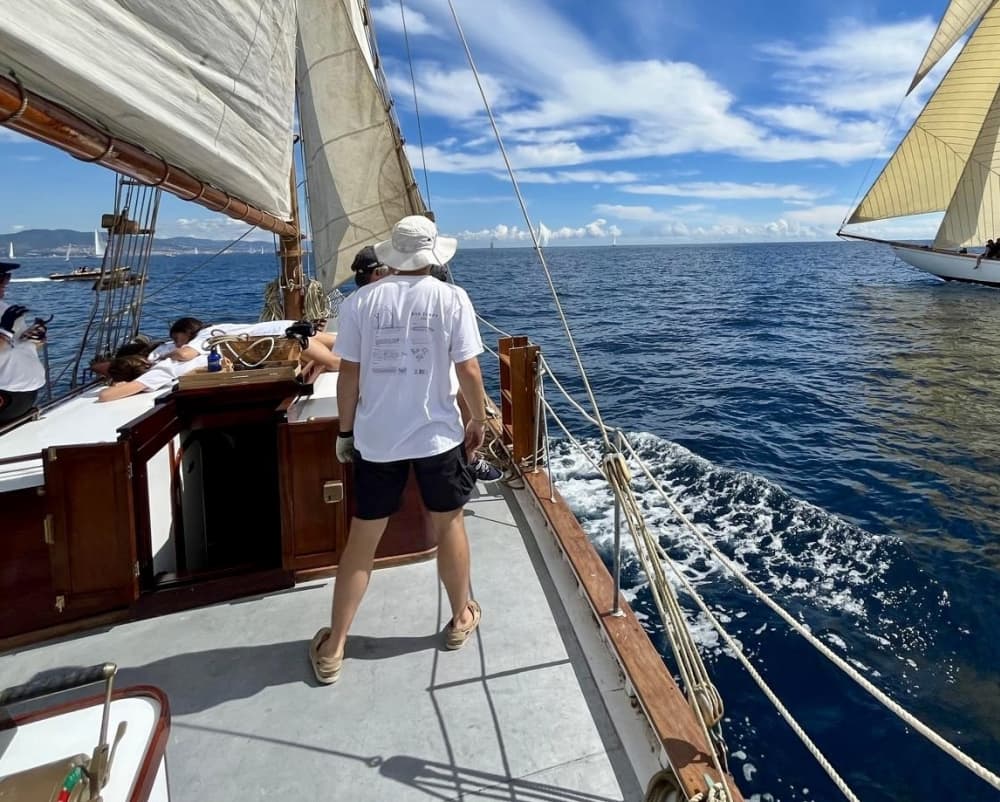 Full-day sailing experience in Barcelona