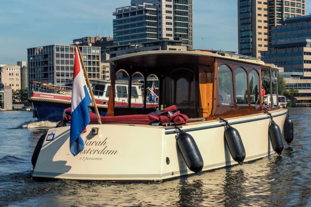 2-Hour Private Boat tour in Amsterdam – Discover the City from the Water