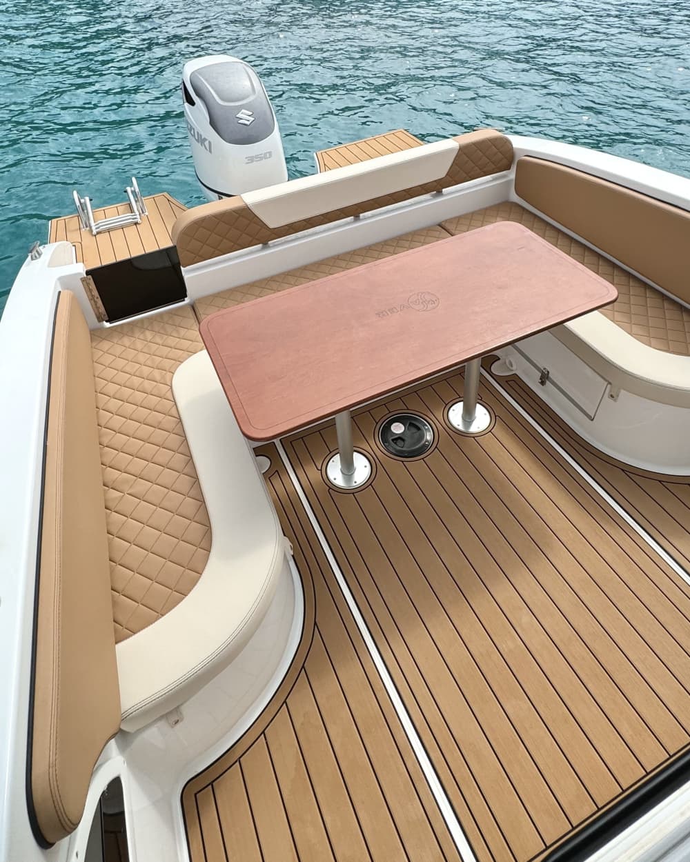 Geniet van 9 uur op een motorboot in Calvià.