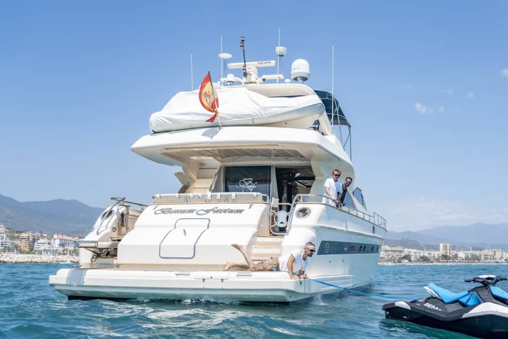 4-Hour Luxury Yacht Cruise in Estepona