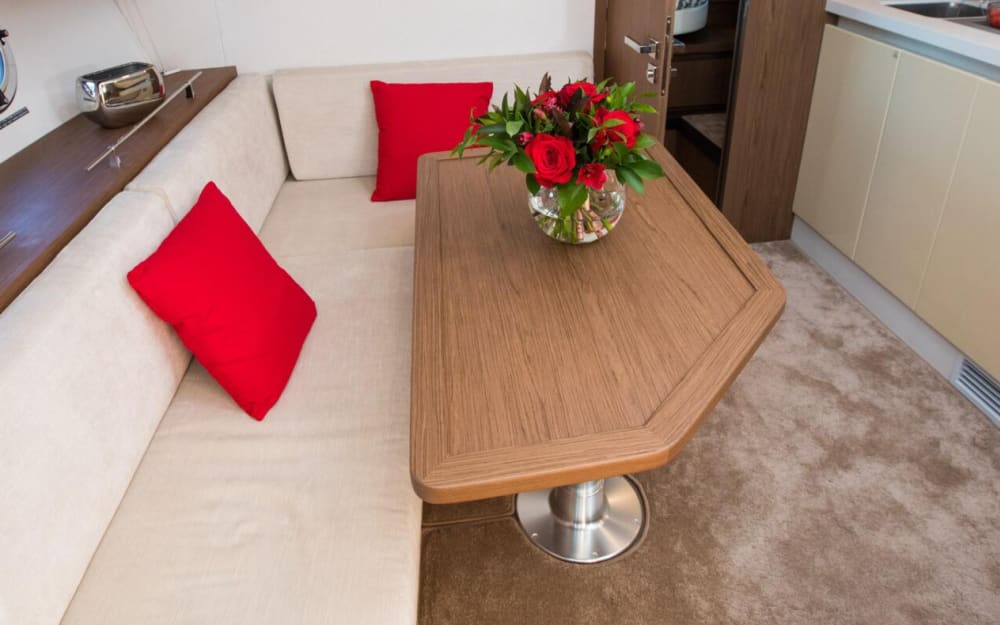 Dubovica i dalej – 3-godzinny rejs wzdłuż ukrytego wybrzeża Hvaru