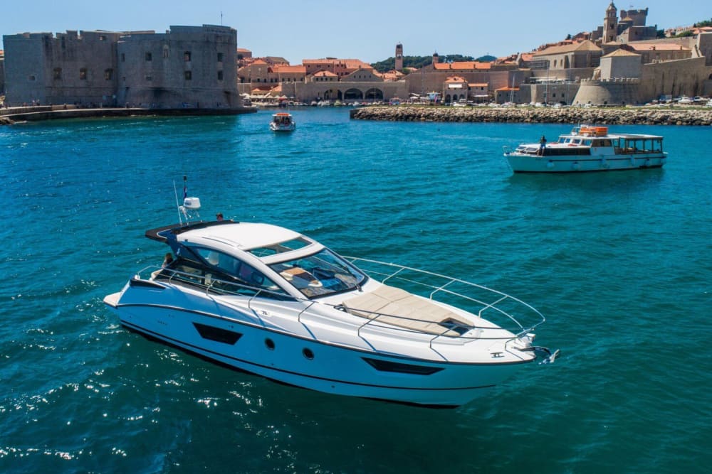 Dubovica i dalej – 3-godzinny rejs wzdłuż ukrytego wybrzeża Hvaru