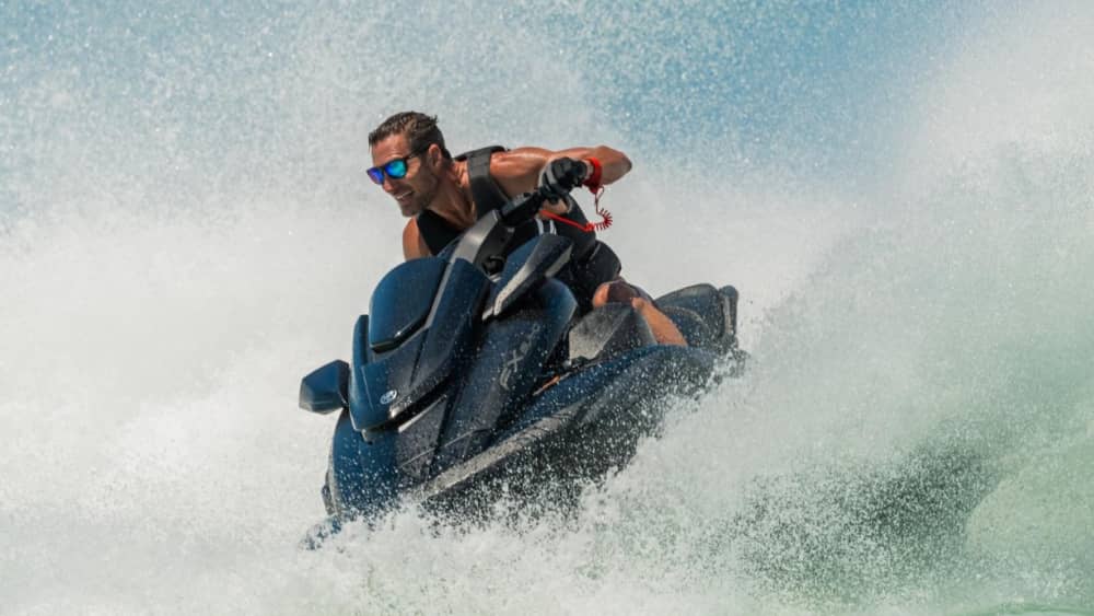 Fuga Veloce sul Mare: 30 Minuti di Emozione