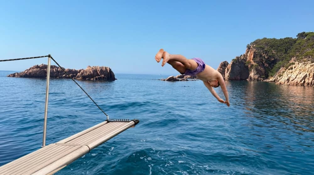 Luxury yacht, paddle surfing, snorkeling on the Costa Brava