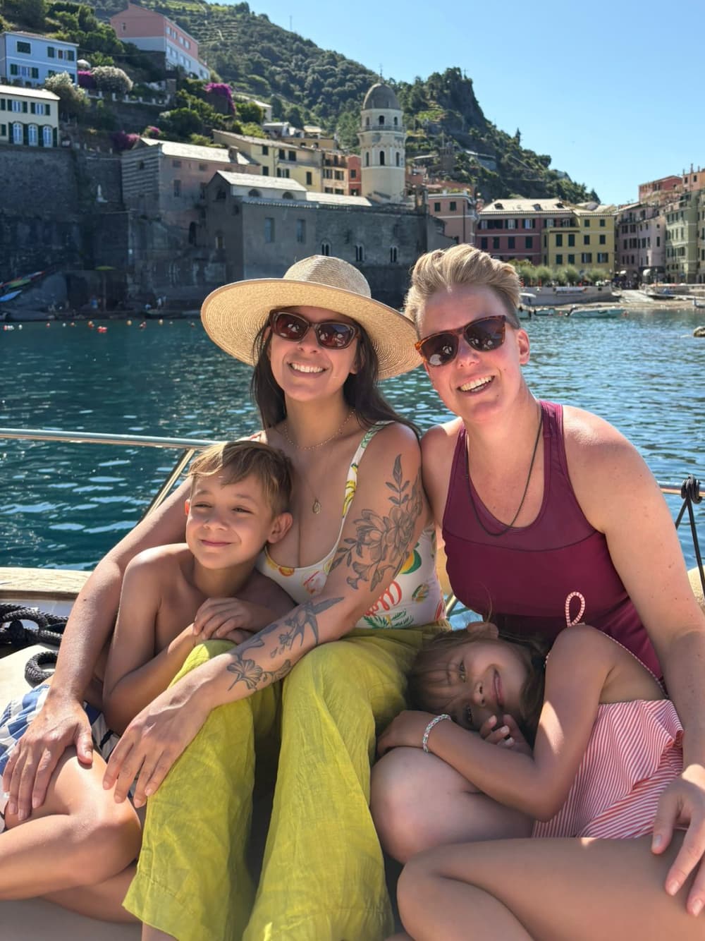 3-Hour Sunset Tour with MIMI 7 Aperitif