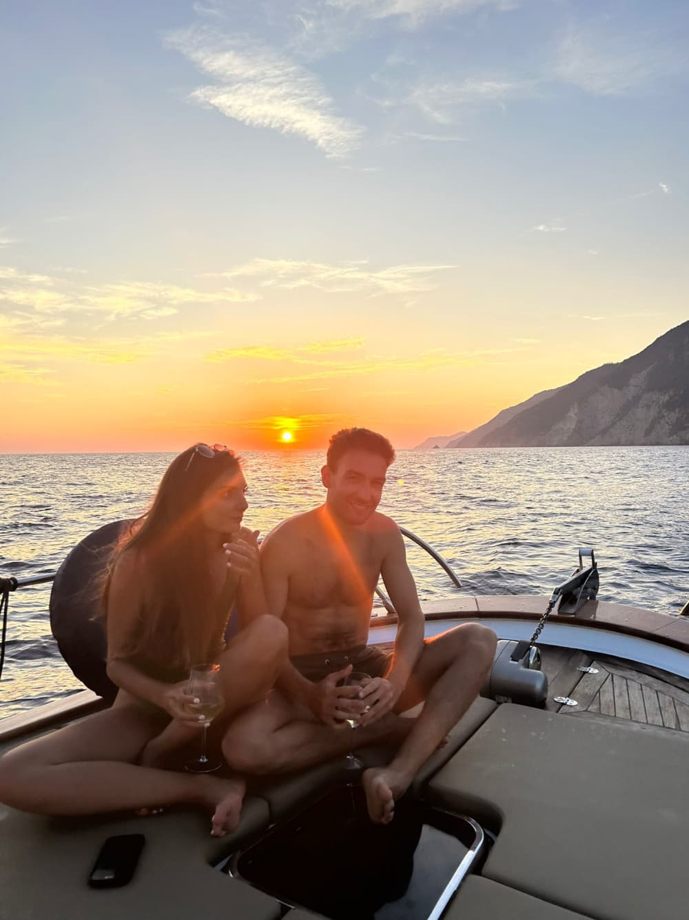 3-Hour Sunset Tour with MIMI 7 Aperitif