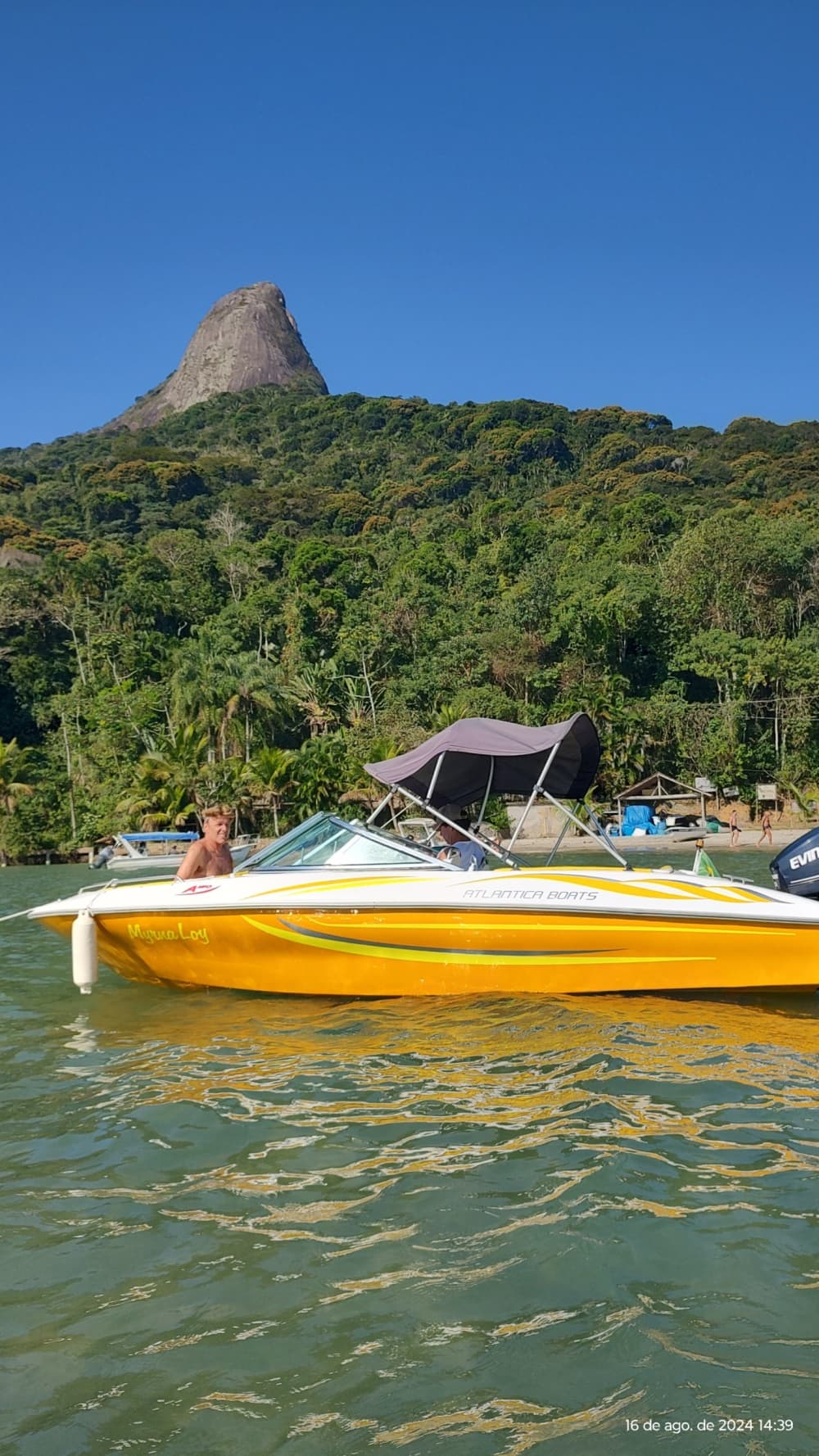 Ontspan tijdens een boottocht van 2 uur en 15 minuten in Paraty.