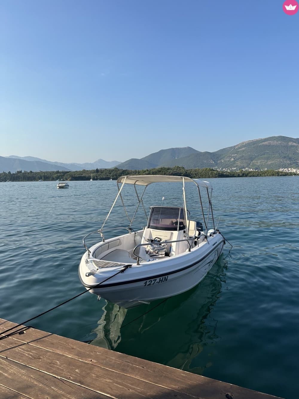 Гибкая программа однодневных морских прогулок с отправлением из Тивата.