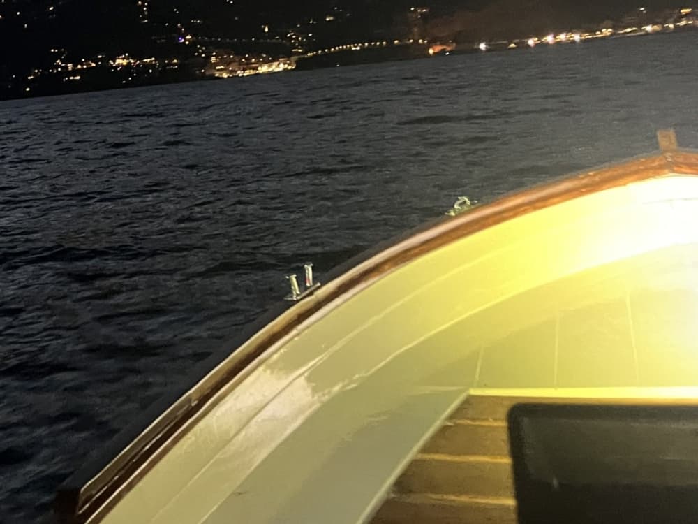 La tua giornata a Maiori: noleggia una barca a motore per 7 ore alla scoperta di questo mondo.
