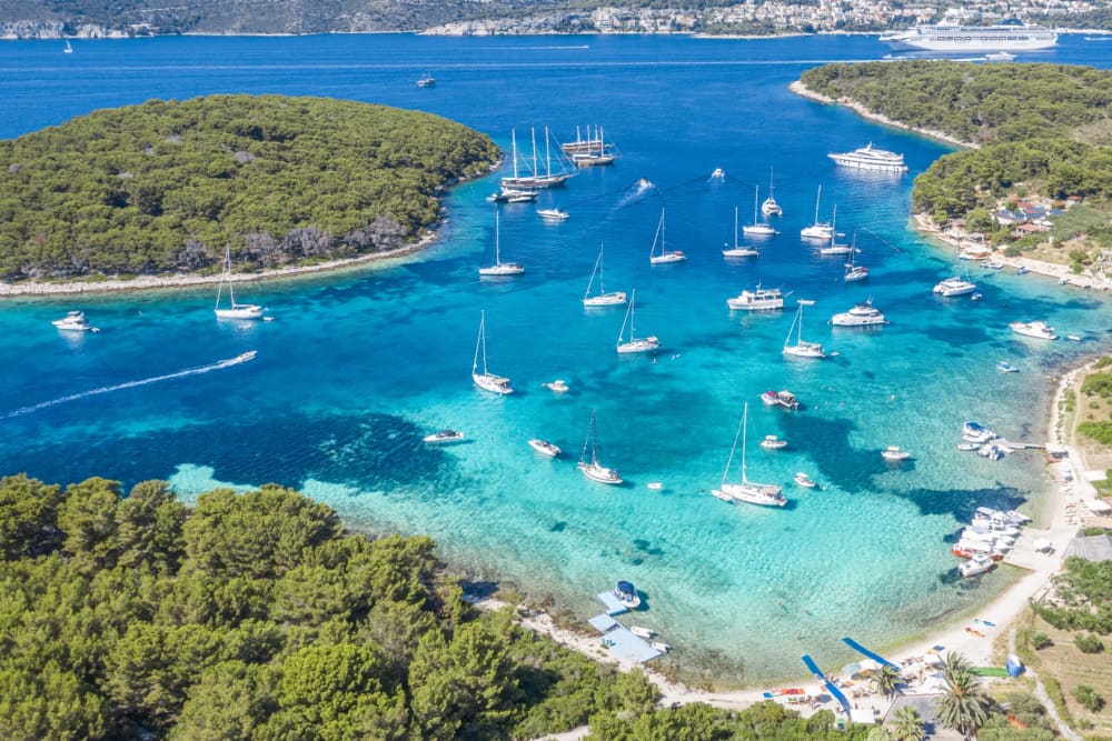 Pakleniöarna båttur: Simma, koppla av och utforska gömda vikar