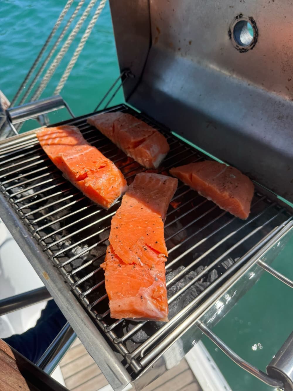 Een magische dag in Ubatuba op een zeilboot.
