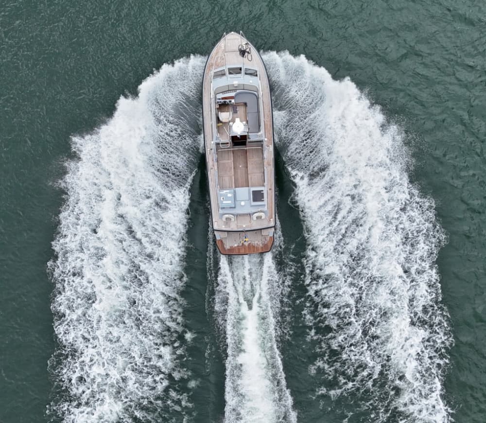 Descubra Estocolmo: Meio dia de pura alegria em uma lancha.