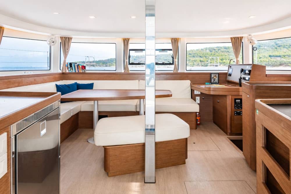 Excursion privée de 4 heures en catamaran autour d'Empuriabrava