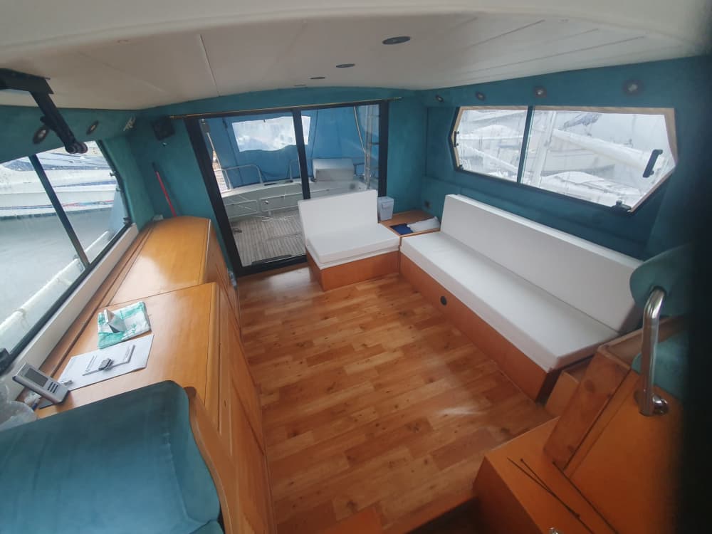 Njut av 7 timmar på en motorbåt för att utforska Angera